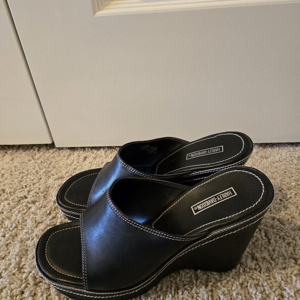 Harley Davidson Platform Wedge Black And White Stitch Sandal Size 9